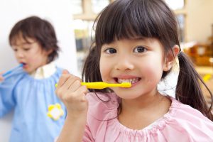 歯の生えてない子供に歯ブラシは必要か？